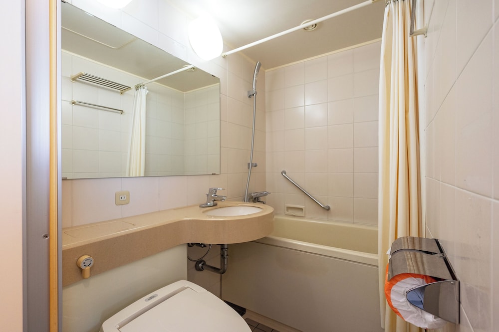 ダブルルーム ダブルベッド 1 台 禁煙 バスルーム20 | アパホテル〈湘南 辻堂駅前〉