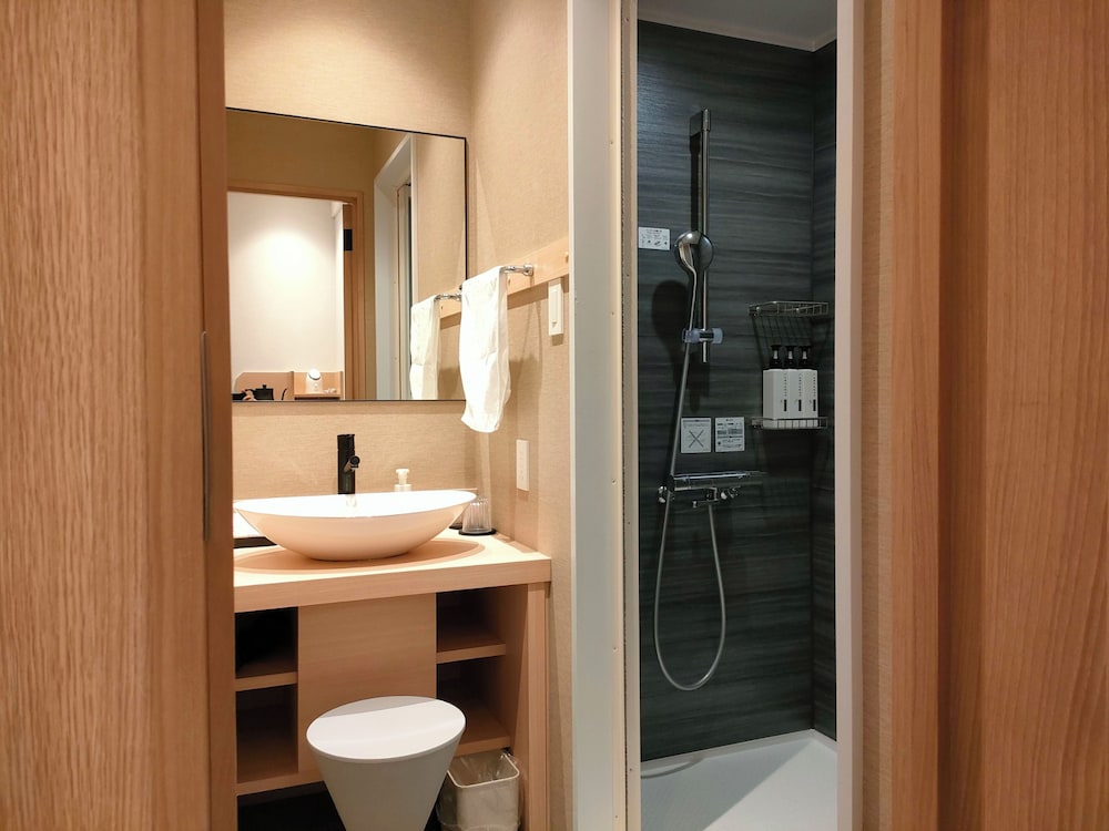 3F/4F スーペリアツイン 3名定員 (夕食付はチェックイン17時まで) 客室1 | ホテル マロウド 箱根