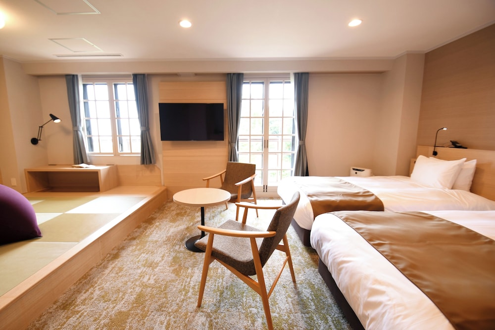2F　大文字ビュー和洋室　4名定員　(夕食付はチェックイン17時まで) | ホテル マロウド 箱根