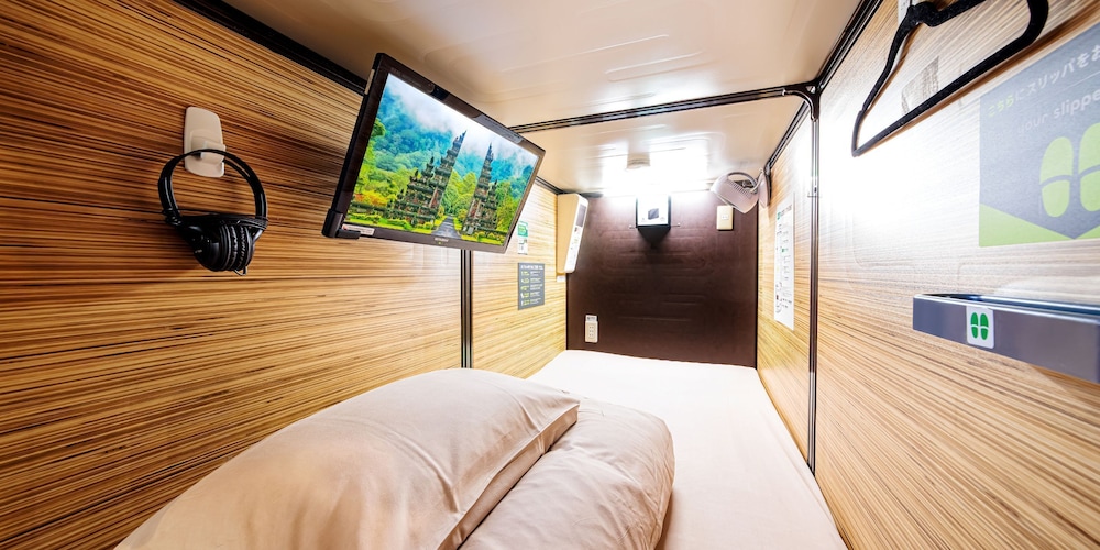 Capsule room Men only for 2 persons | 安心お宿 新宿駅前店 - 男性専用