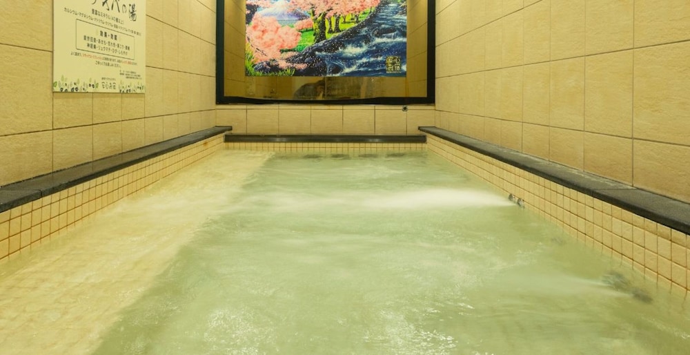 Capsule room Men only for 2 people. 2 items バスルーム1 | 安心お宿 秋葉原電気街店 - 男性専用