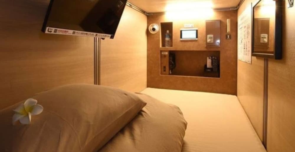 Capsule room Men only for 2 persons 客室1 | 安心お宿 Tokyo Man 新橋駅前店