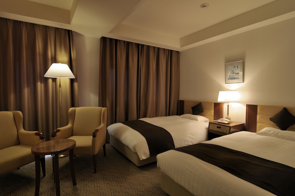 デラックス ツインルーム 喫煙 | ホテル グランテラス富山