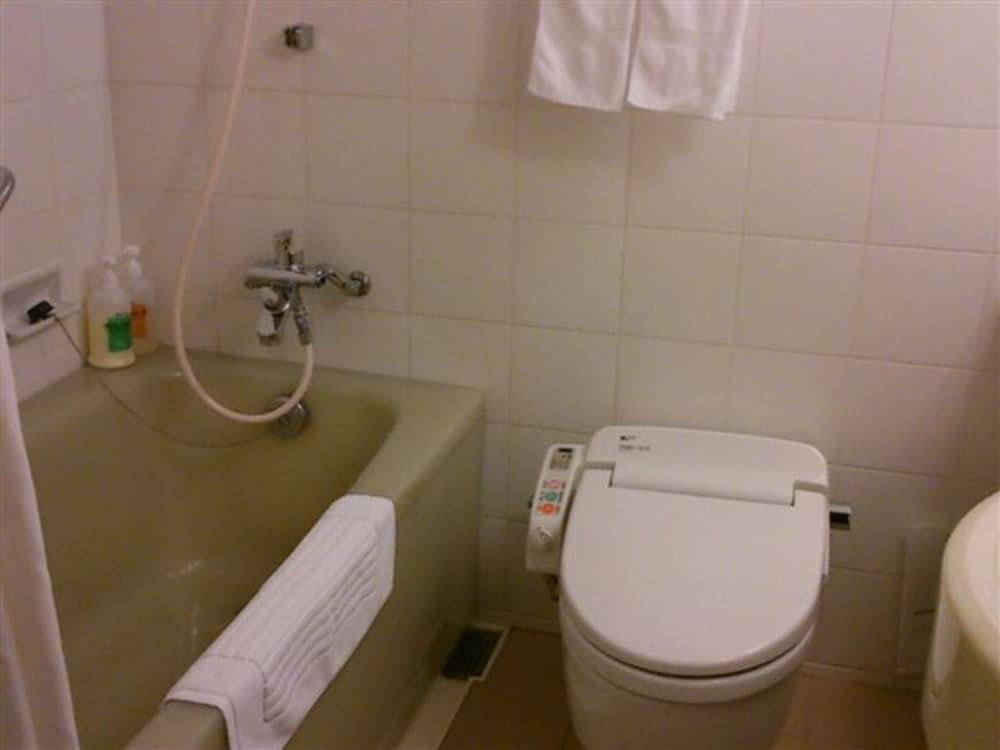 エコノミー ダブルルーム 喫煙 バスルーム0 | ホテル グランテラス富山