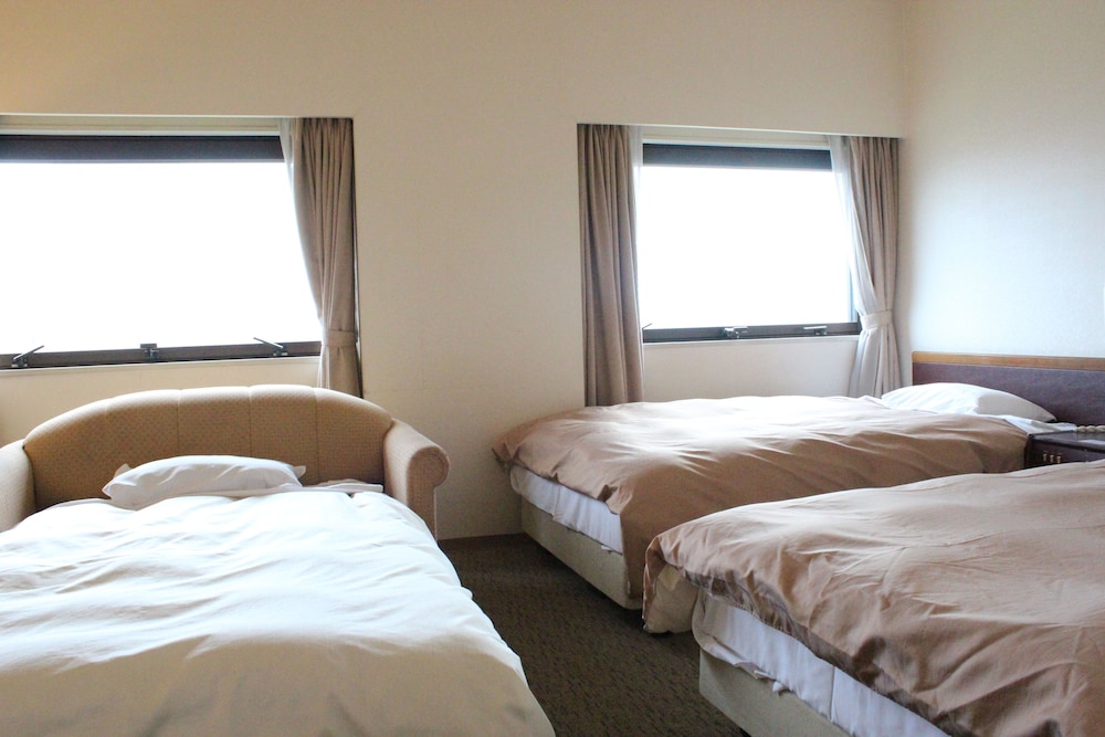 ツインルーム エキストラベッド 喫煙 客室2 | ホテル グランテラス富山