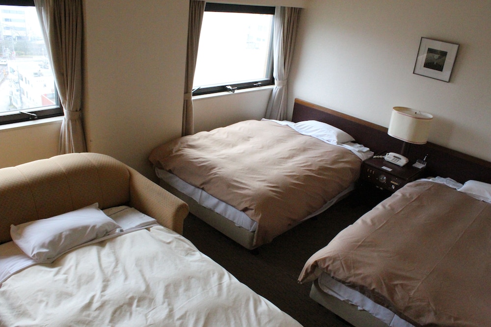 ツインルーム エキストラベッド 喫煙 客室1 | ホテル グランテラス富山