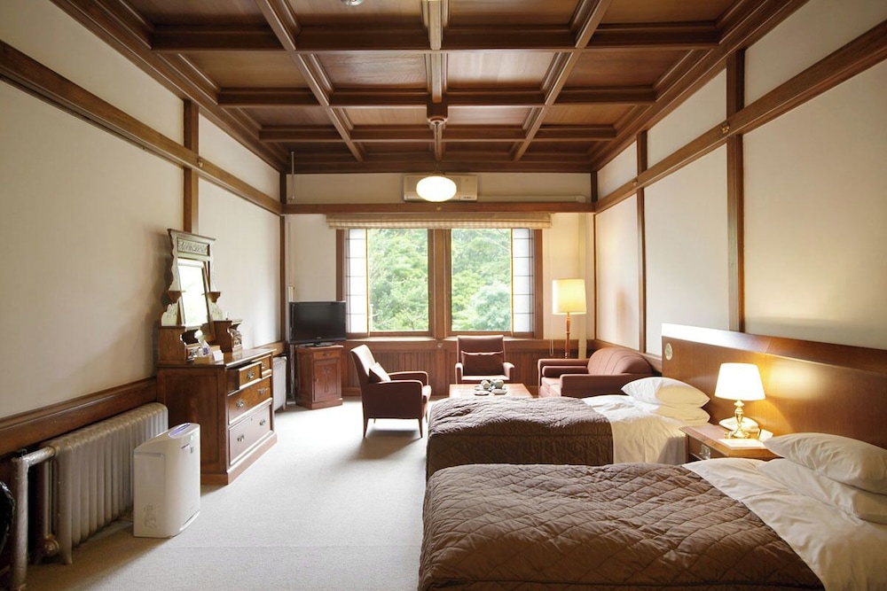 デラックス ツインルーム 禁煙 | 日光金谷 ホテル