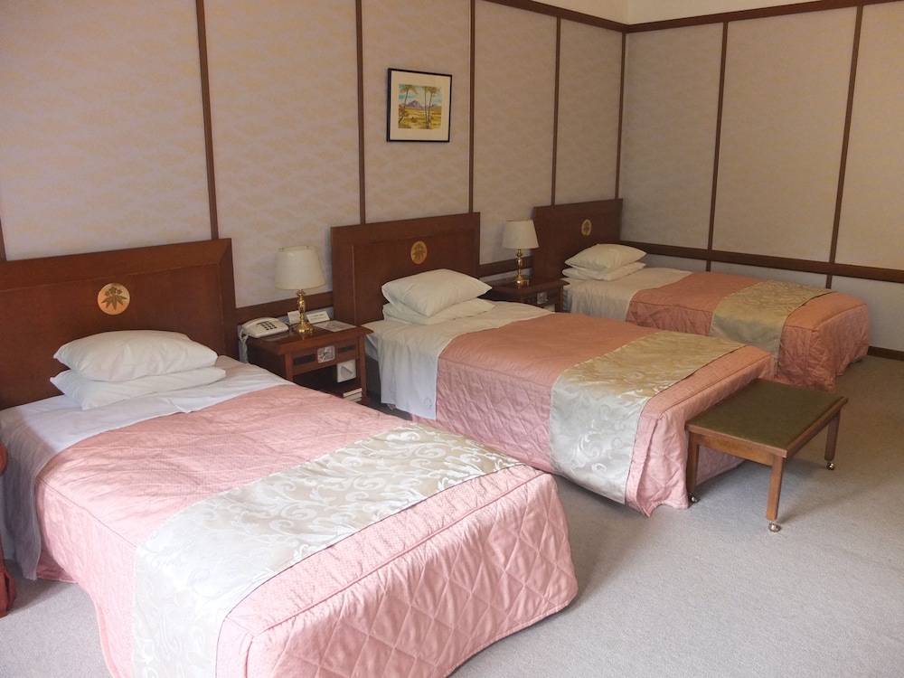 デラックス ツインルーム 禁煙 | 日光金谷 ホテル