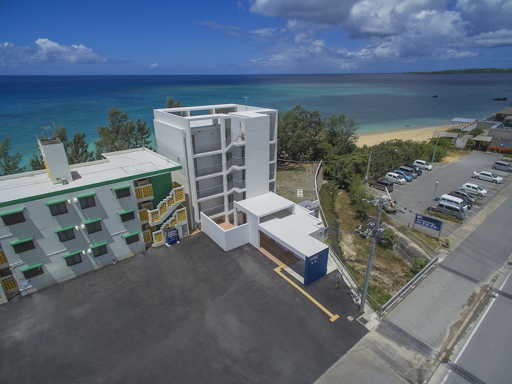 メインイメージ | オン ザ ビーチ ルー メインイメージ | オン ザ ビーチ ルー