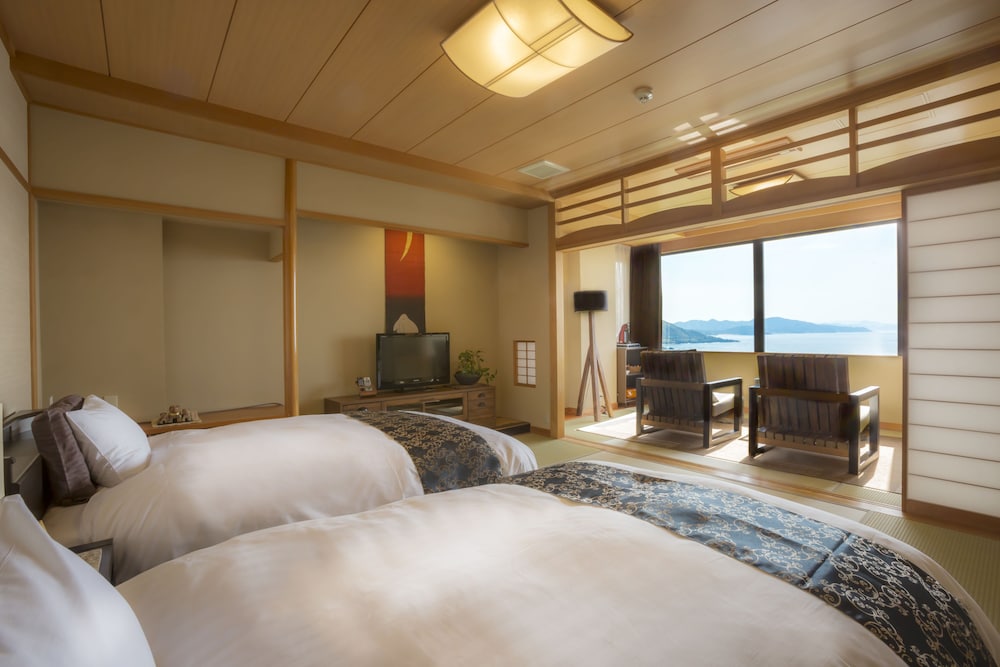 プレミアム ツインルーム 客室2 | 寿海亭