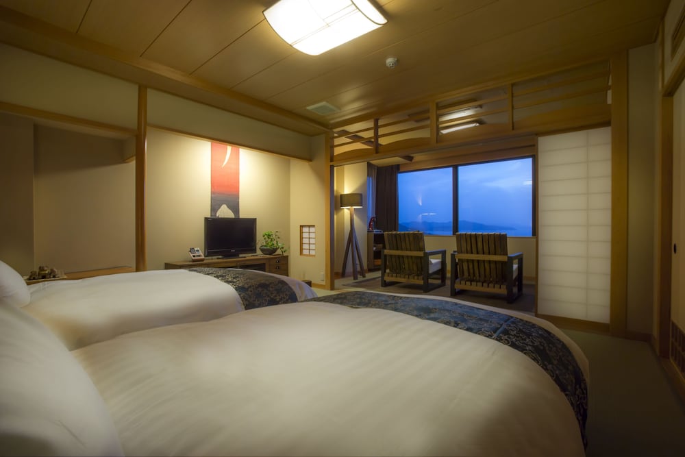 プレミアム ツインルーム 客室5 | 寿海亭