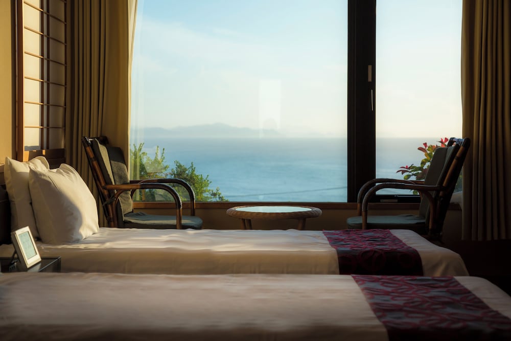 スタンダード ツインルーム ビーチ / オーシャン ビュー2 | 寿海亭