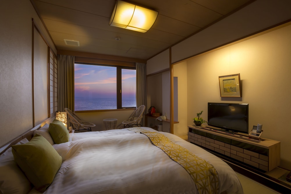 デラックス ダブルルーム 客室3 | 寿海亭