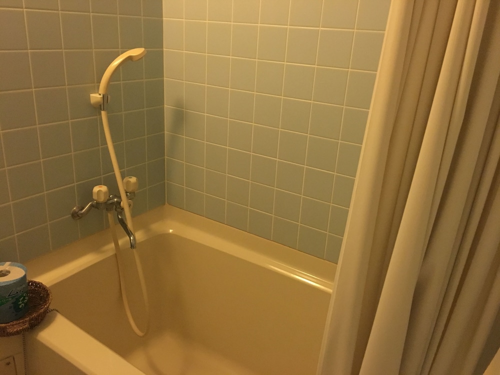 和室8畳 朝食付き バスルーム0 | 岡田旅館 和楽亭