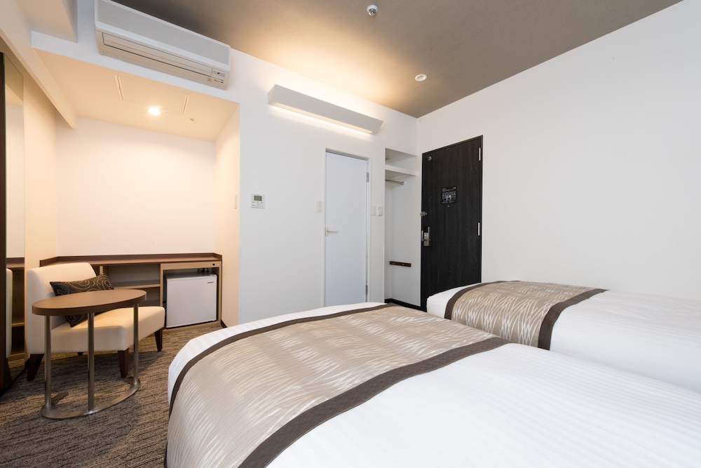 スーペリア ツインルーム 禁煙 客室1 | ホテルマイステイズ新大阪コンファレンスセンター