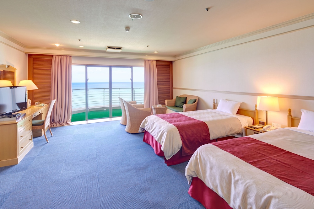 ＜ホテル棟＞海の見えるお部屋【45平米】 | リゾートホテルベルパライソ
