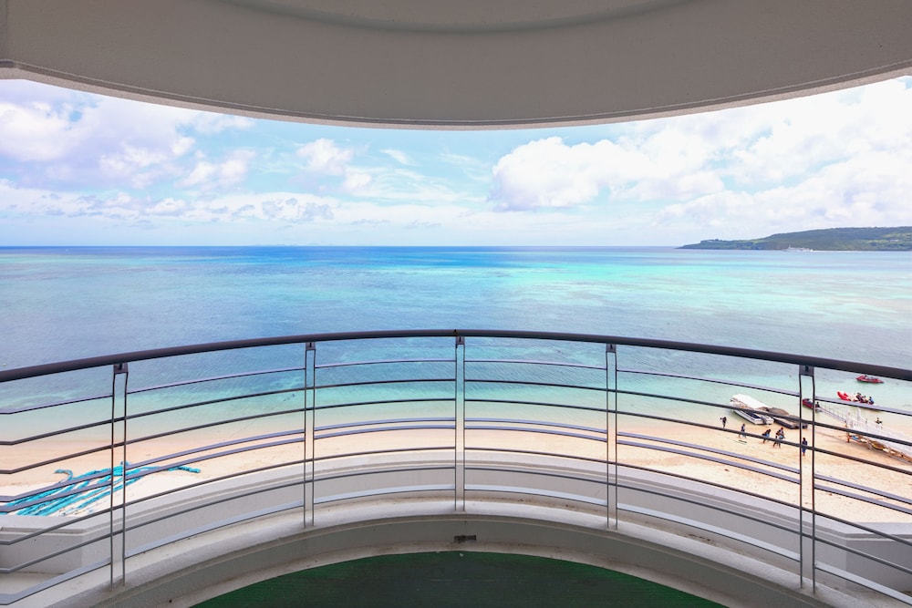 オーシャンフロント【お部屋タイプおまかせ】 バルコニーからの眺望0 | リゾートホテルベルパライソ