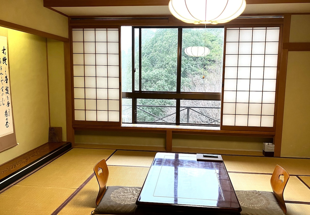 Japanese-Style Deluxe Room (with Toilet), Check in until 18:00 客室3 | 竹林院群芳園