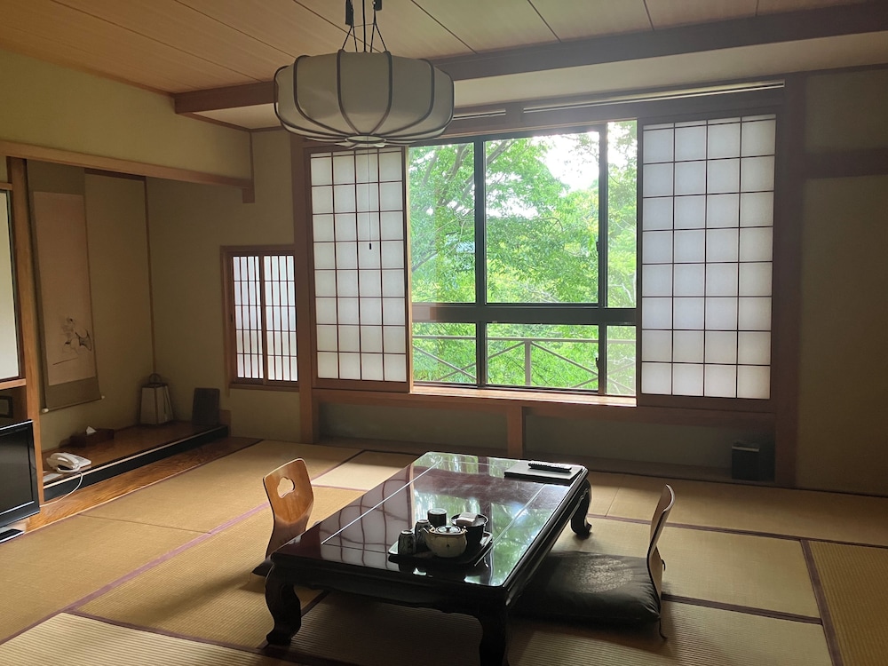 Japanese-Style Deluxe Room (with Toilet), Check in until 18:00 客室4 | 竹林院群芳園
