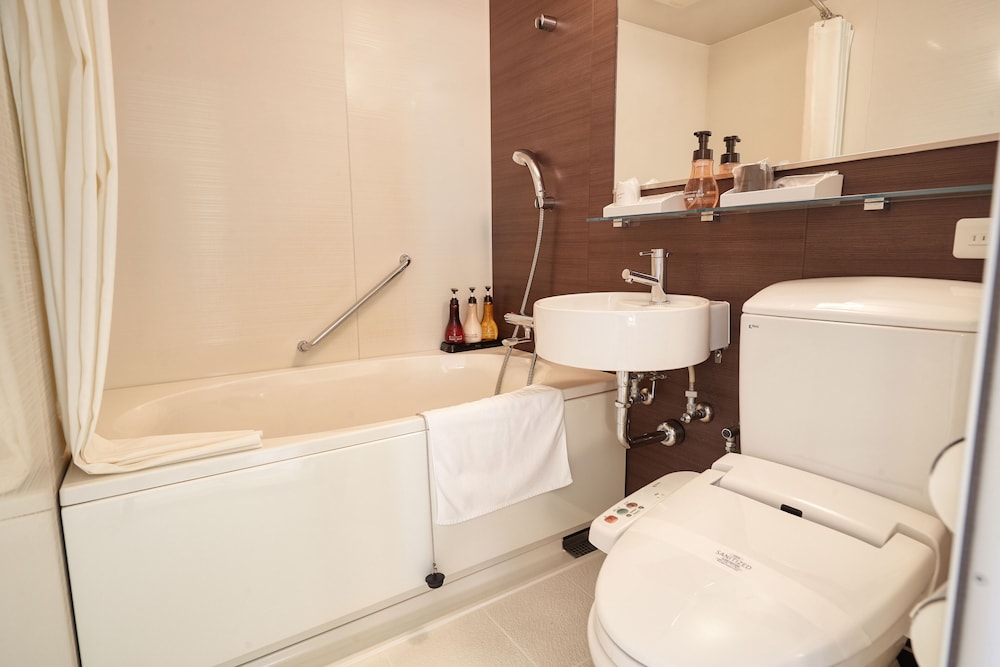 スタンダード ダブルルーム 禁煙 バスルーム0 | ホテルユクエスタ旭橋