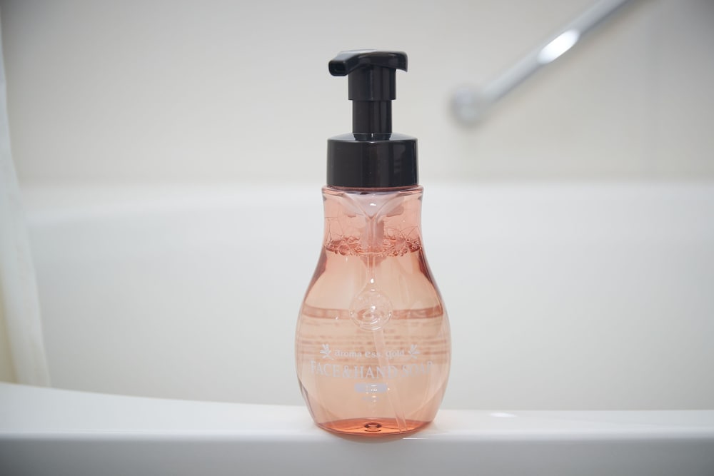 スタンダード ダブルルーム 禁煙 バスルーム2 | ホテルユクエスタ旭橋