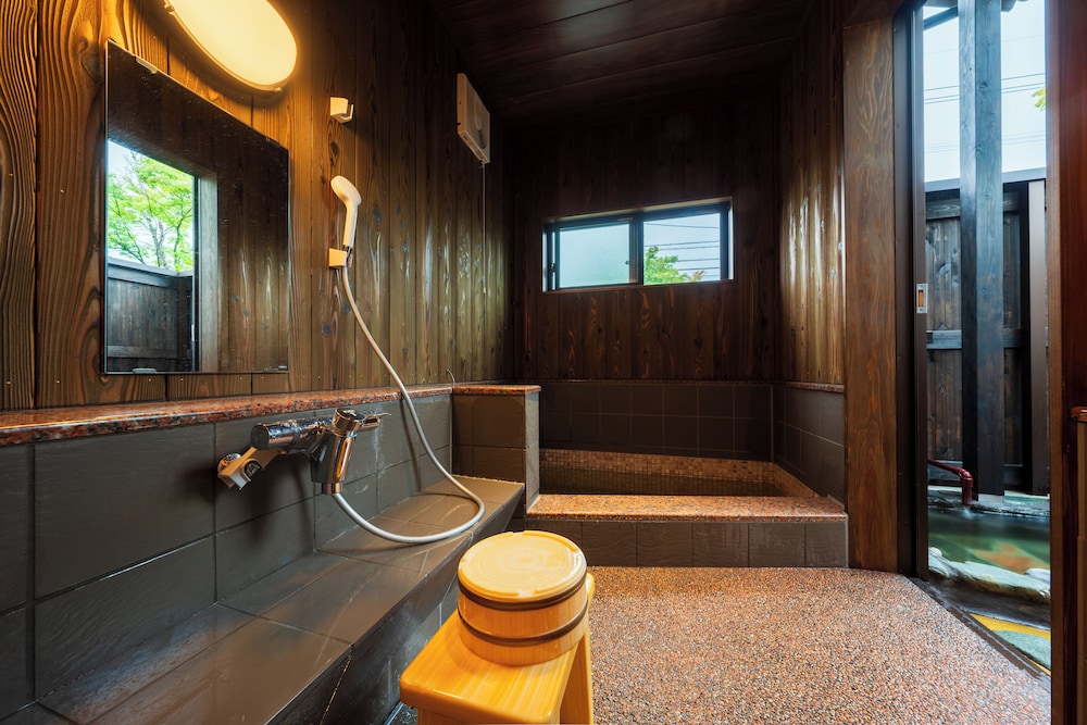 [おとぎ野] 和洋室ツイン/タイル内湯・露天付き離れ(18畳) 禁煙 - 大人限定 バスルーム0 | 旅荘 牧場の家
