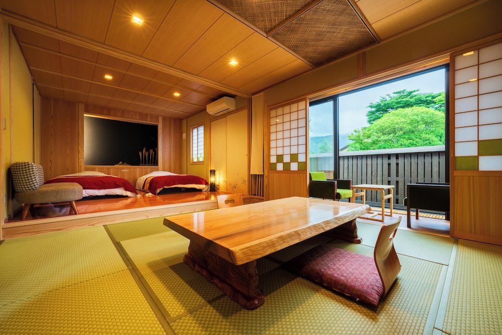 [おとぎ野] 和洋室ツイン/タイル内湯・露天付き離れ(18畳) 禁煙 - 大人限定 客室1 | 旅荘 牧場の家