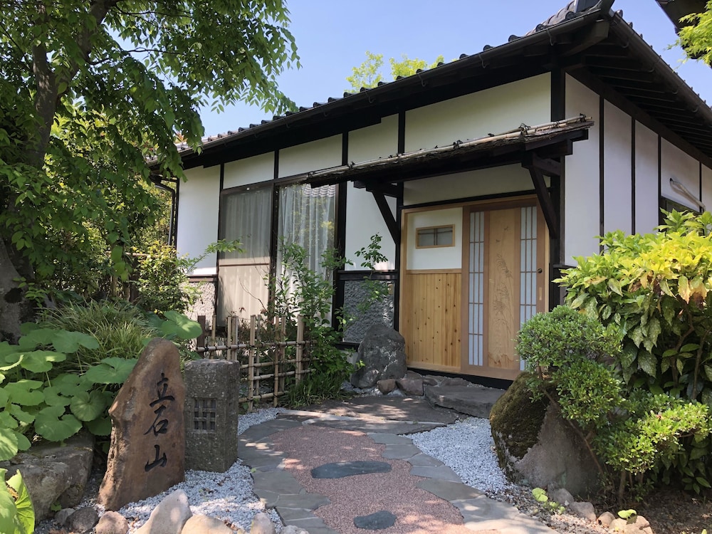 [野稲山, 立石山] 一軒家風客室 (6畳+6畳+縁側) 禁煙 | 旅荘 牧場の家