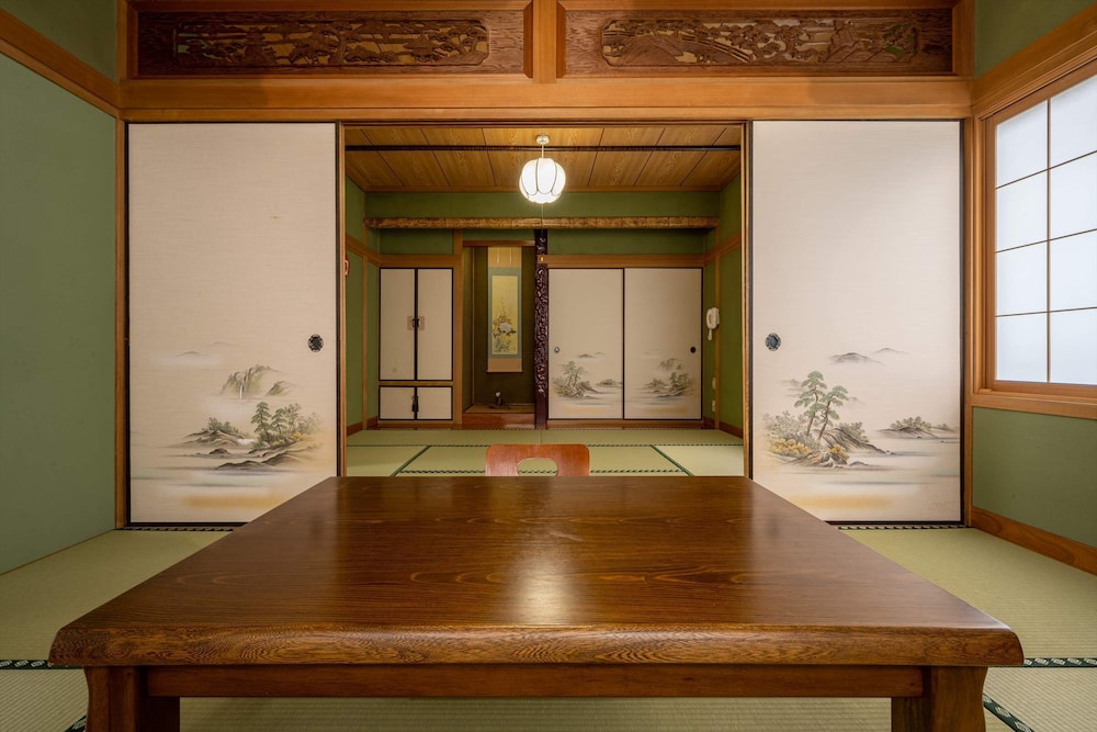 [野稲山, 立石山] 一軒家風客室 (6畳+6畳+縁側) 禁煙 客室11 | 旅荘 牧場の家