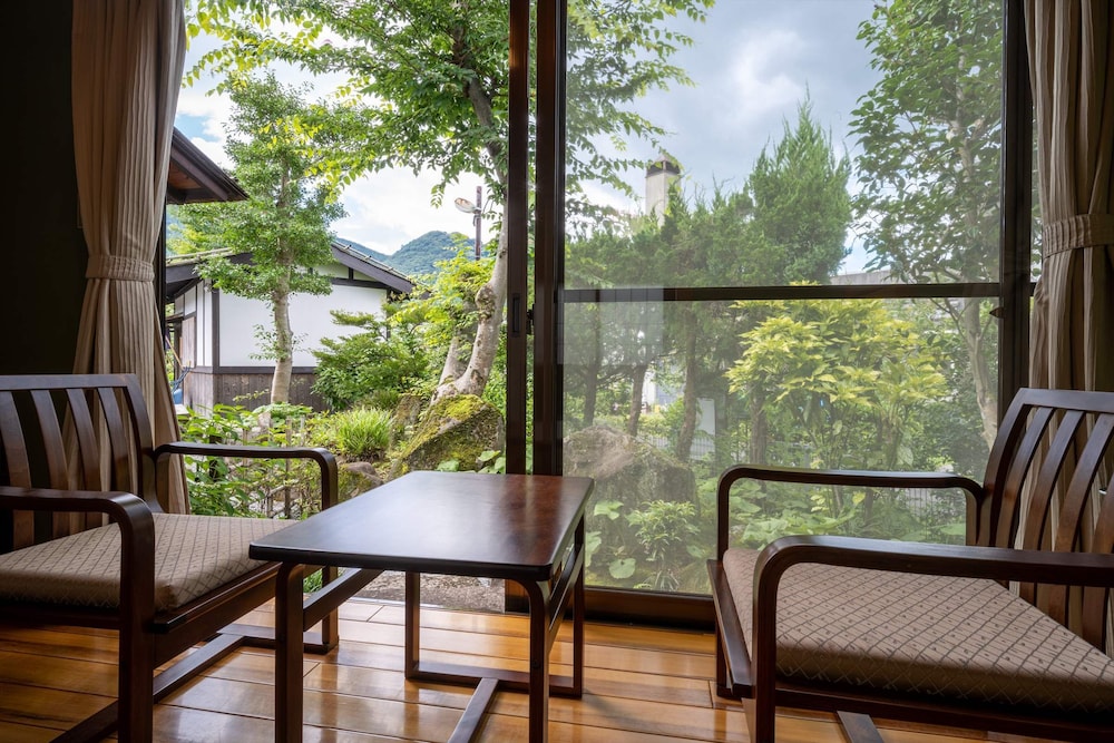 [野稲山, 立石山] 一軒家風客室 (6畳+6畳+縁側) 禁煙 客室10 | 旅荘 牧場の家