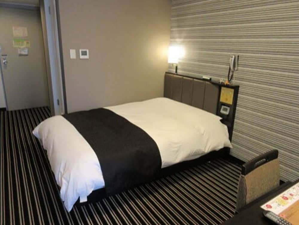 ダブルルーム 喫煙可 | アパホテル〈宇都宮駅前〉