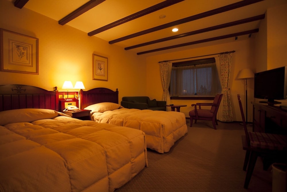 洋室(禁煙) | サンメンバーズひるがの