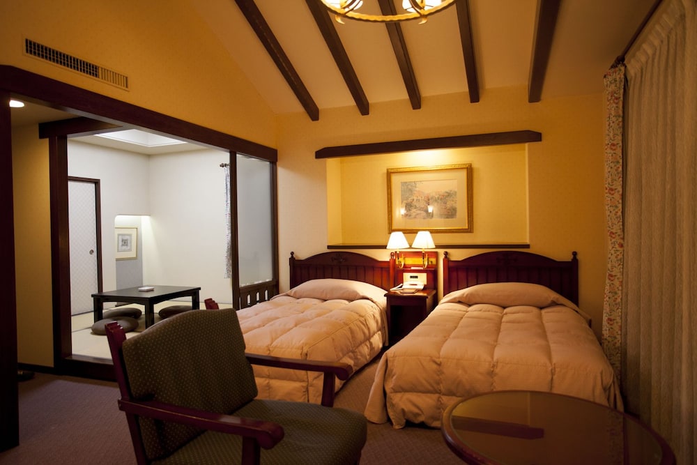 和洋室(禁煙) 客室2 | サンメンバーズひるがの