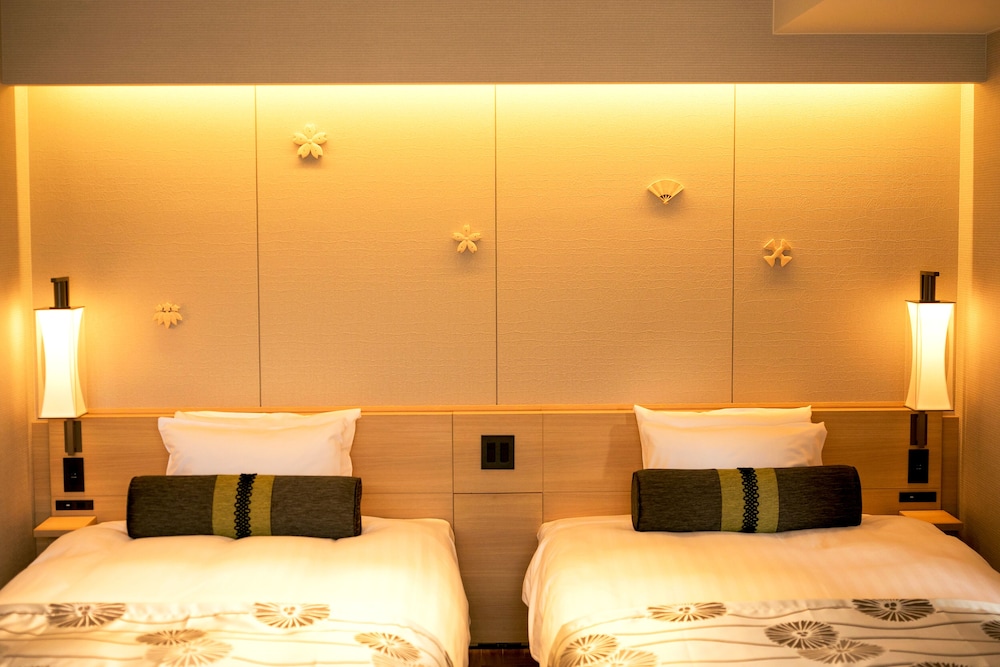 初音プレミアム ツインルーム 露天風呂付 禁煙 客室1 | 琴平グランドホテル 桜の抄