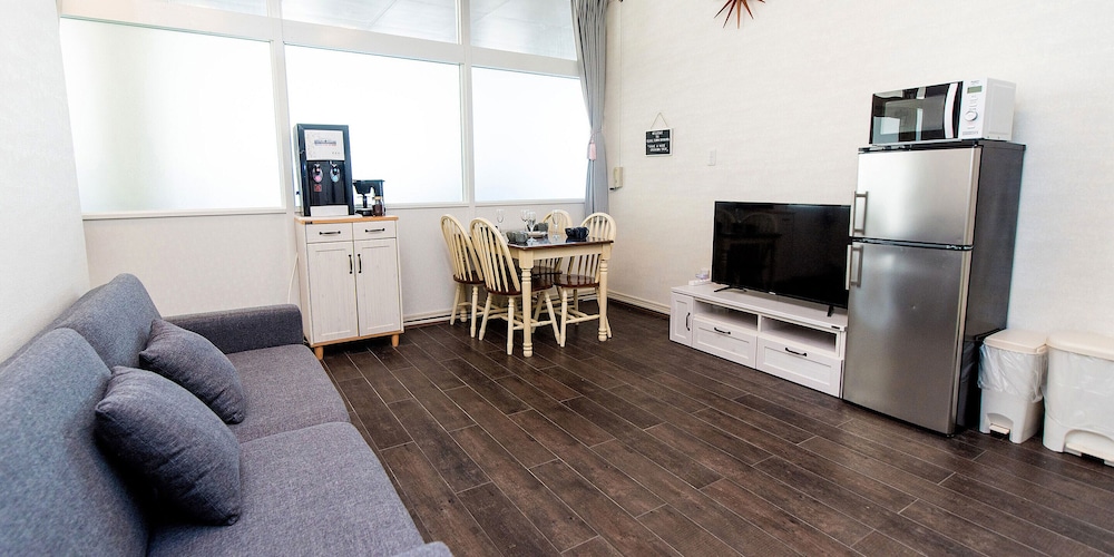 [1階北欧スタンダード角部屋] 寝室×2 (50平米) 禁煙 1 - 5名様 -テラス無し 客室3 | エルソルタウン沖縄