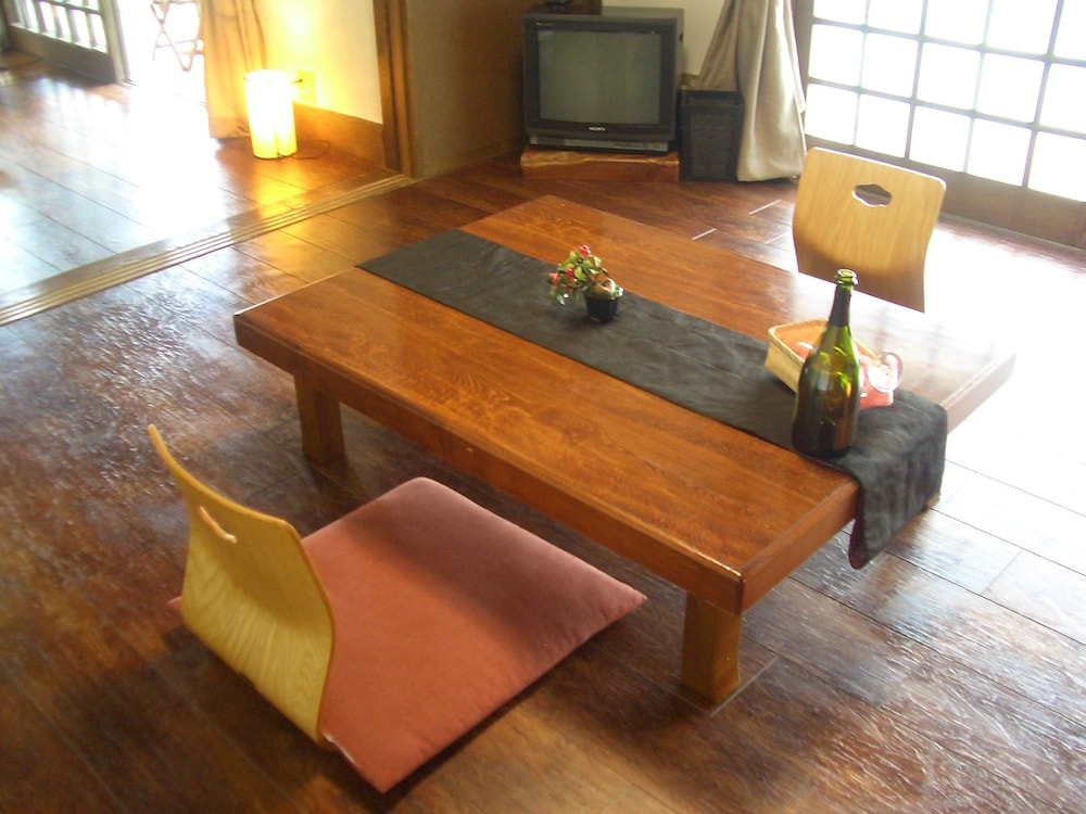 陽だまりの家 (禁煙) 客室1 | やすらぎの別邸 四季亭