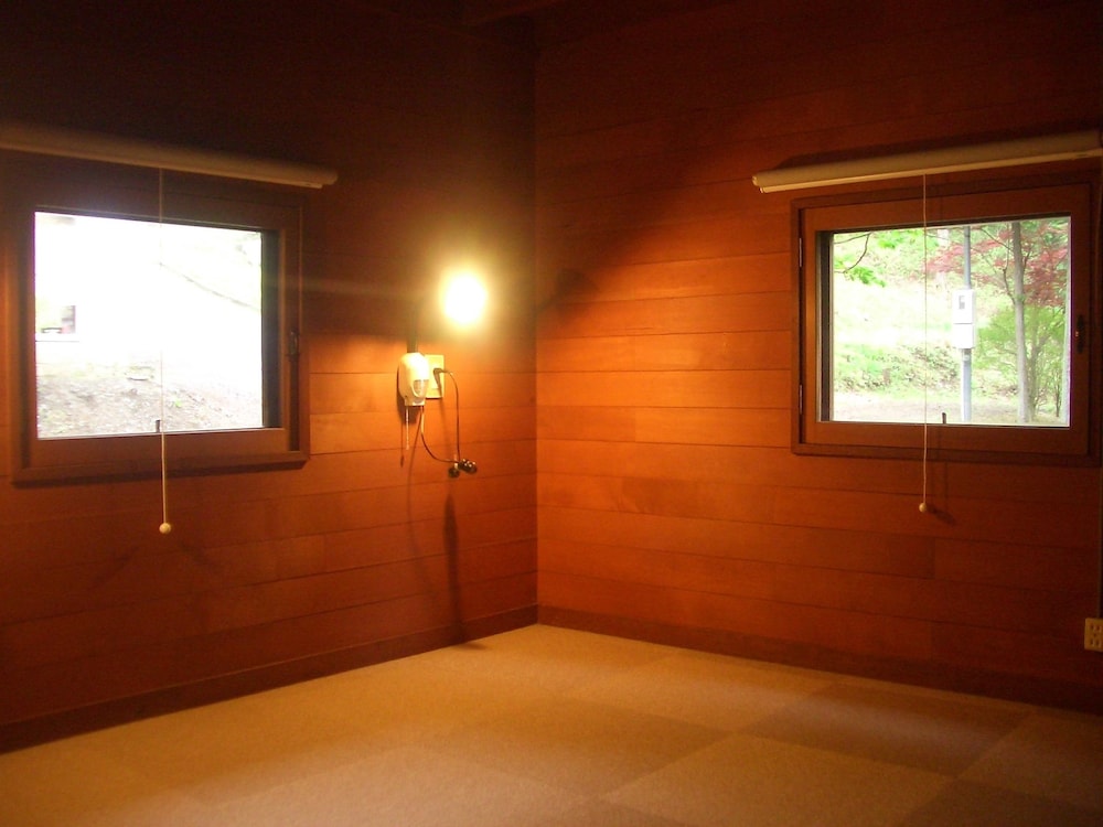 トラディショナル ヴィラ 禁煙 客室1 | やすらぎの別邸 四季亭