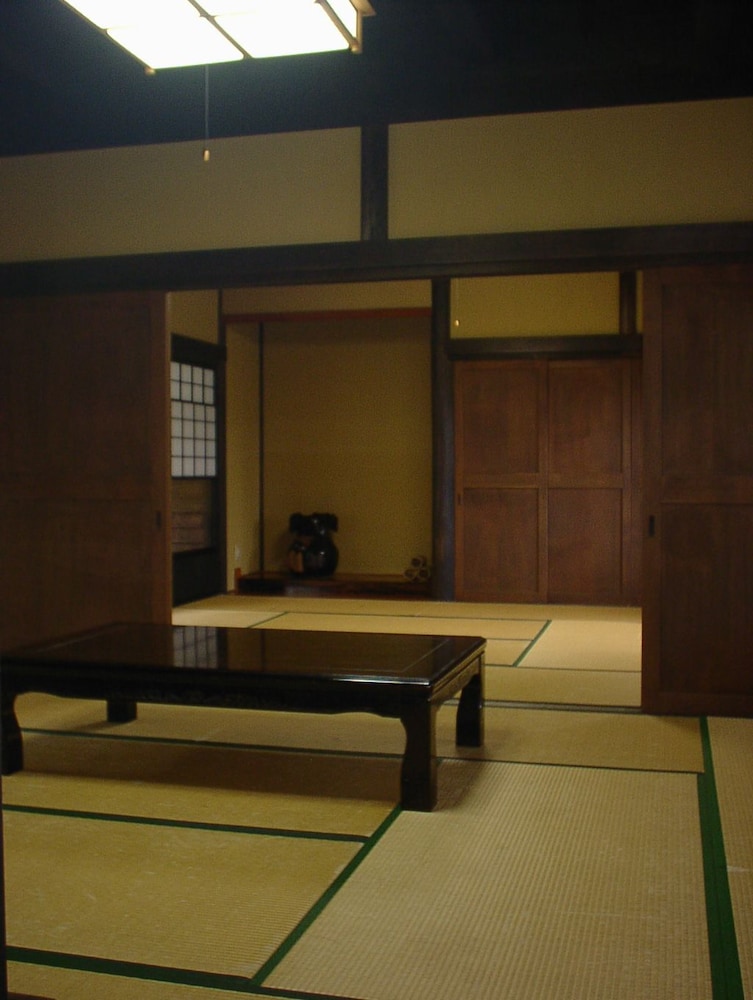 トラディショナル ヴィラ 禁煙 客室1 | やすらぎの別邸 四季亭