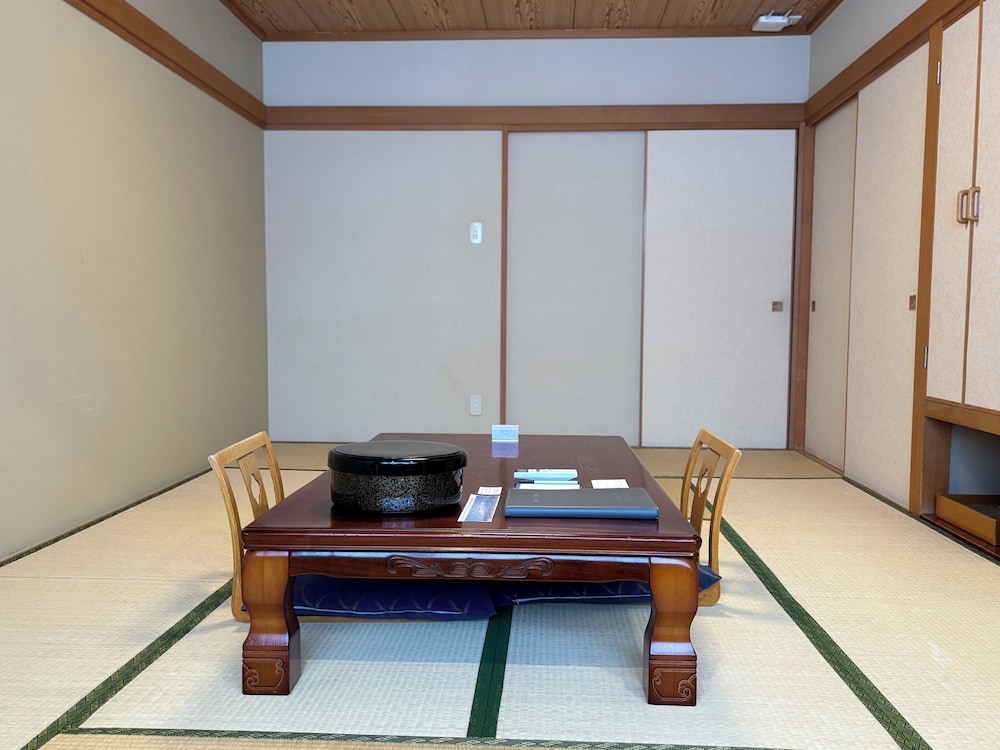 ファミリー 4 人部屋 マウンテンビュー 客室8 | スパ & ホテルリゾート ふらのラテール