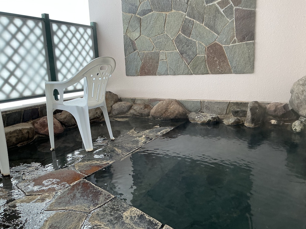 プレミア ツインルーム ベッド (複数台) 専用バスルーム マウンテンビュー バスルーム3 | スパ & ホテルリゾート ふらのラテール