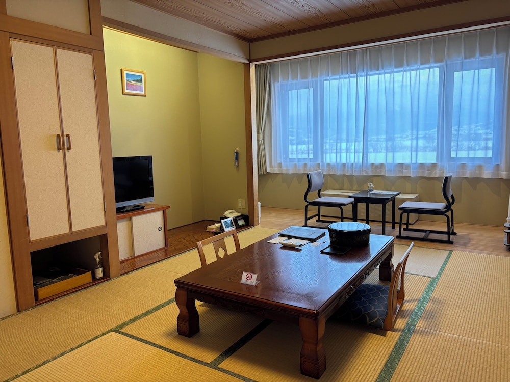 ファミリー 4 人部屋 マウンテンビュー 客室11 | スパ & ホテルリゾート ふらのラテール