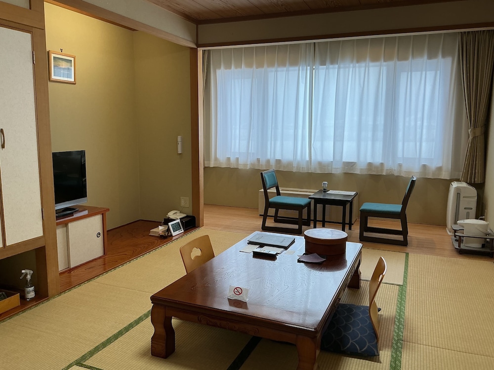 ファミリー 4 人部屋 マウンテンビュー 客室9 | スパ & ホテルリゾート ふらのラテール