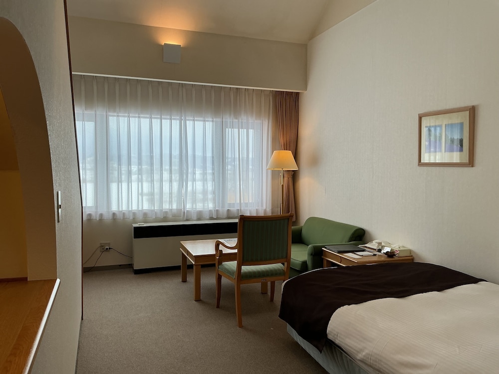 メゾネットトリプルルーム マウンテンビュー 客室4 | スパ & ホテルリゾート ふらのラテール