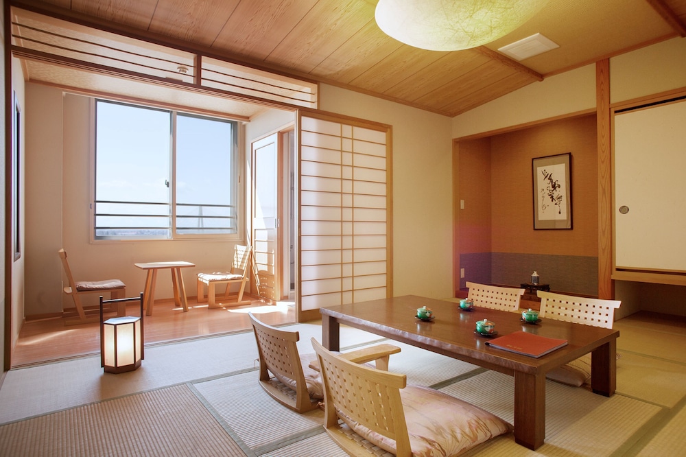 和室 スーペリアルーム 露天風呂付 禁煙 客室1 | 観月苑