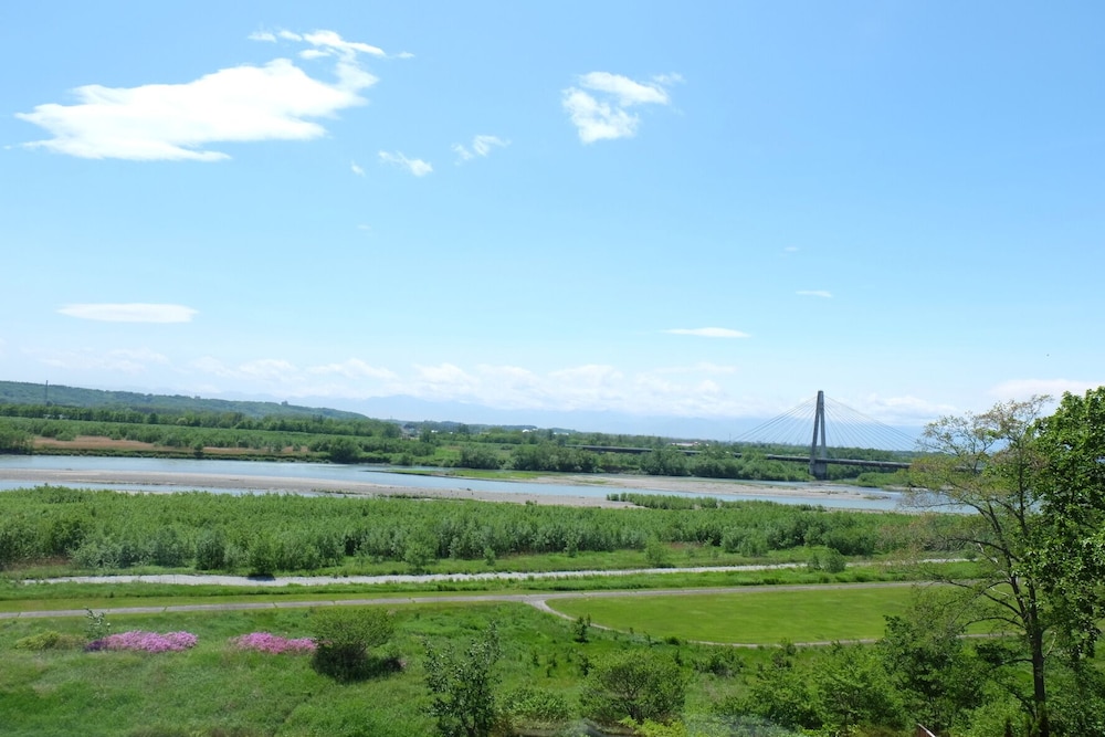 シンクロナイズド ツインルーム 和洋室 禁煙 客室3 | 観月苑