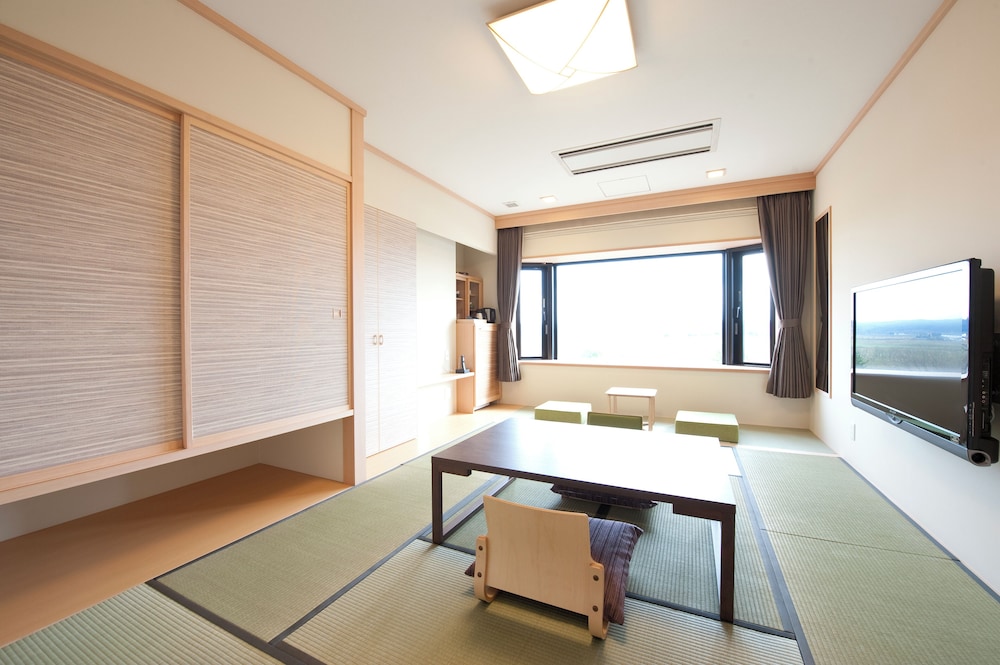 モダン 和室 リバービュー 禁煙 | 観月苑