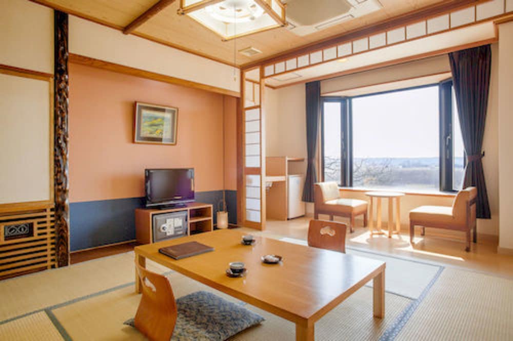 和室10畳 (田園側/禁煙) | 観月苑