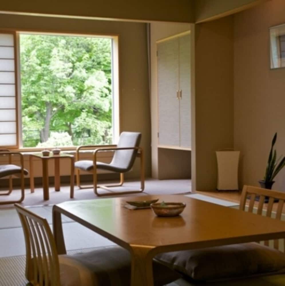 和室 客室1 | 翠蝶館 - 女性専用