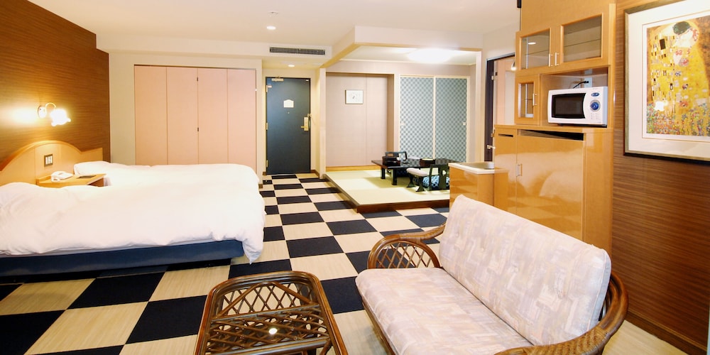 デラックス 4 人部屋 シービュー 客室3 | レンブラントリゾート知床
