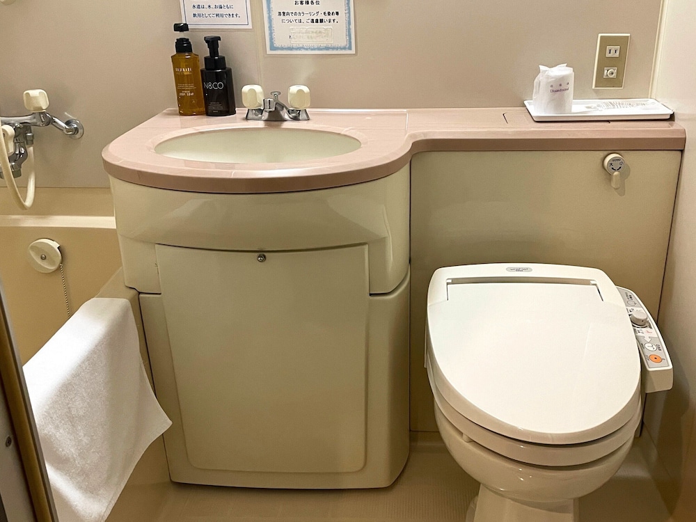 街側セミダブルルーム 客室の設備とサービス2 | シーサイドホテルかもめ